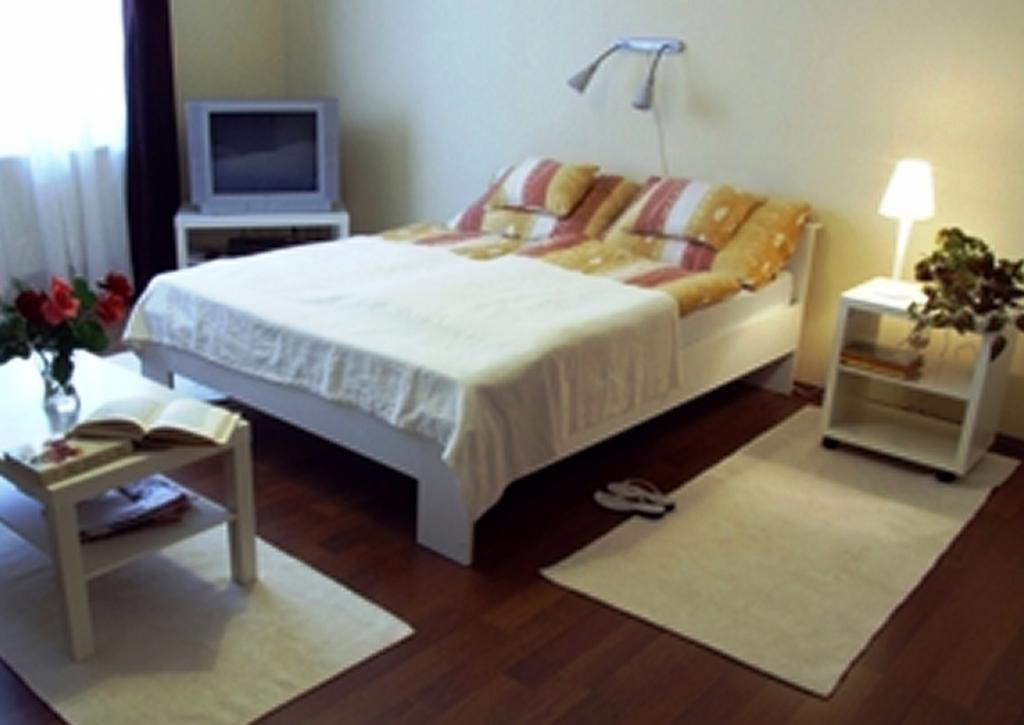 Ilona Apartmanhaz Комаром Екстер'єр фото