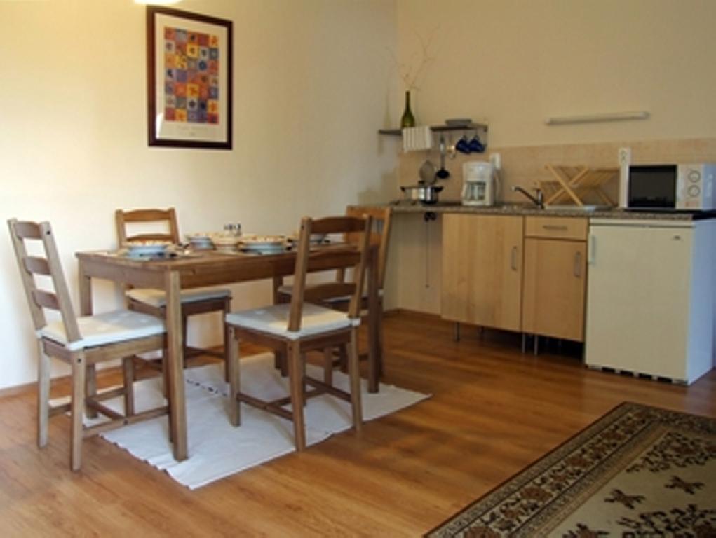 Ilona Apartmanhaz Комаром Номер фото